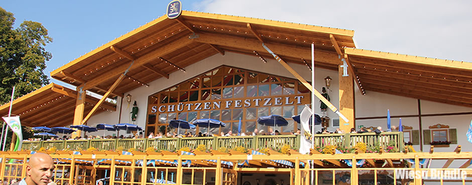 Schützenzelt - Tische im Schützen Festzelt